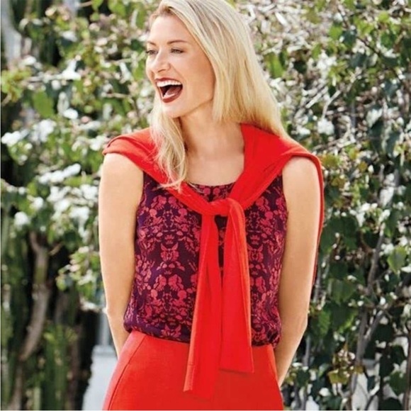 Cabi Top Cameo Print Sleeveless Blouse Red Purple Curtain Back Size‎ Small Scoop - Picture 1 of 14